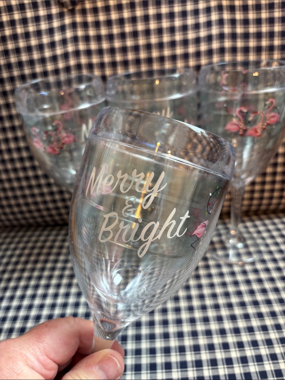 tervis Clear Wine Glasses with Pink Flamingo Merry and Bright - Picture 2 of 6